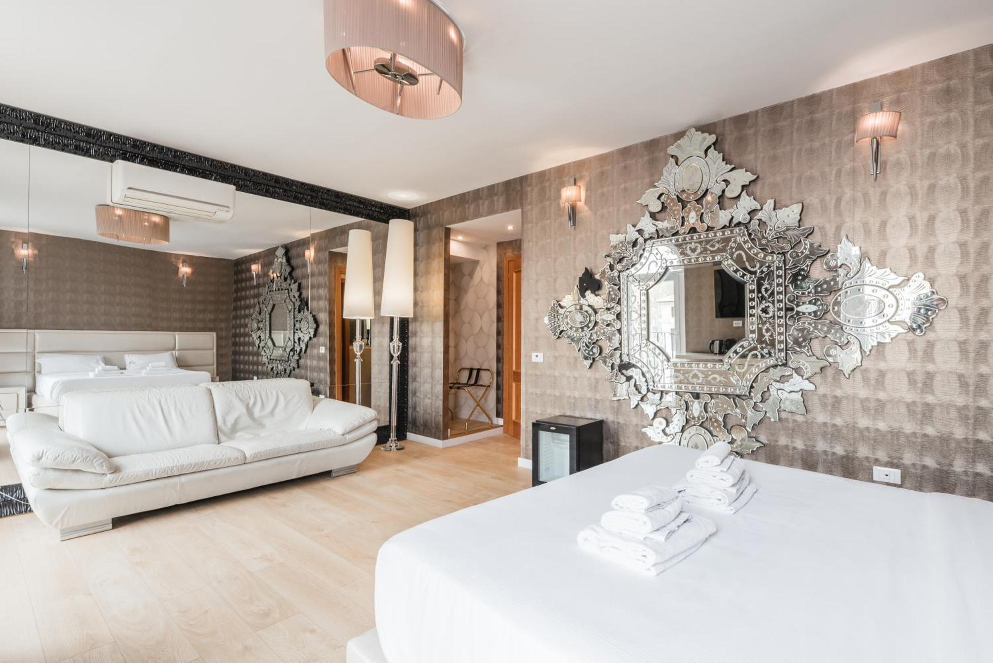 Penthouse - Private Pensión 3*
