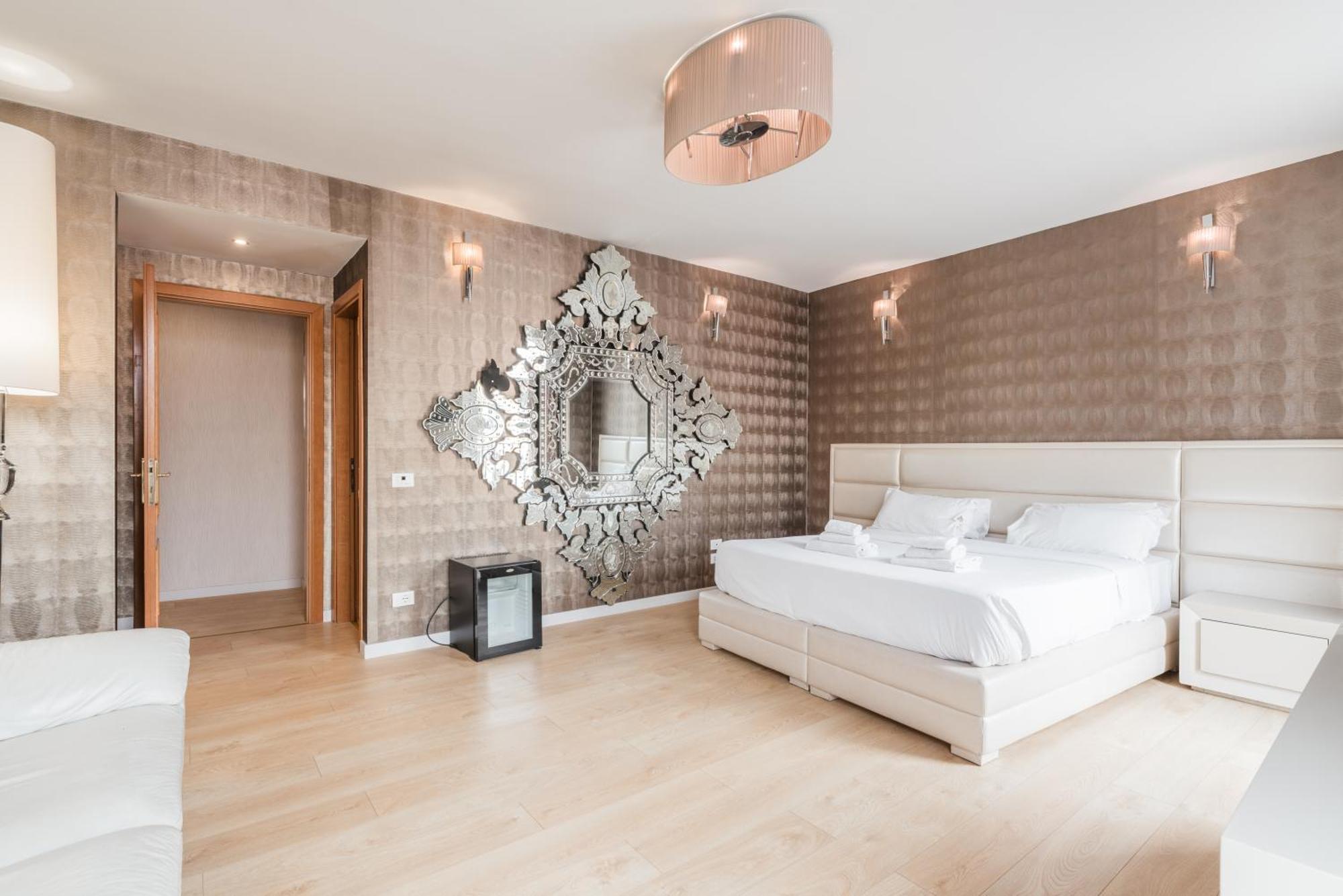 Pensión Penthouse - Private Roma